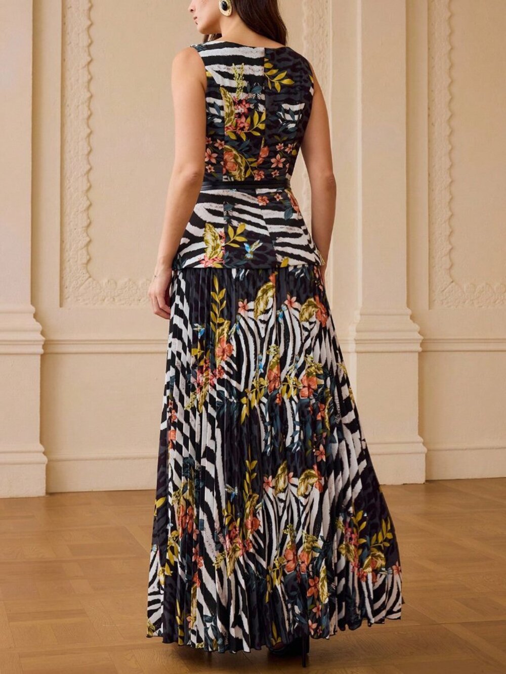 Black Elegant Women's Floral Print Zebra Stripe Dress - Picture 2 of 7